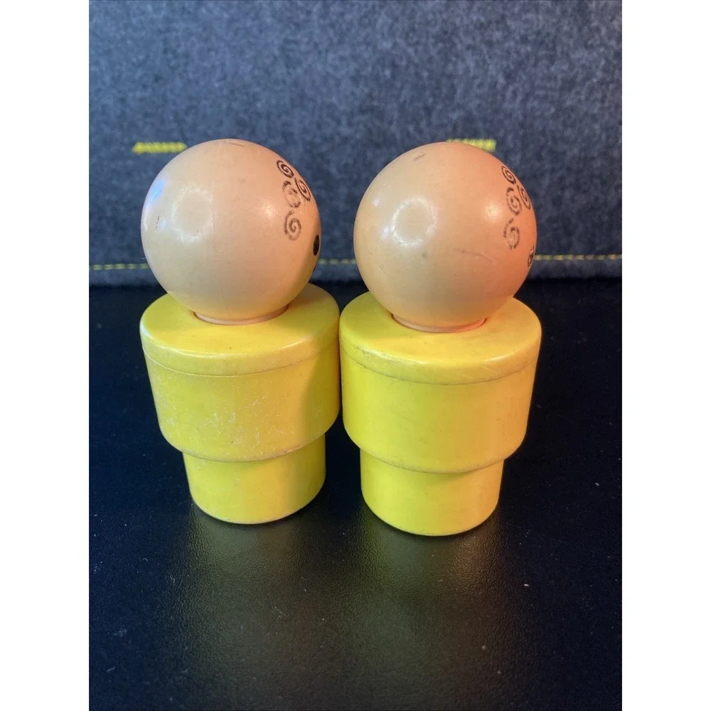 1974 2 Vintage Fisher Price‎ Little People Yellow Jumbo 3.5